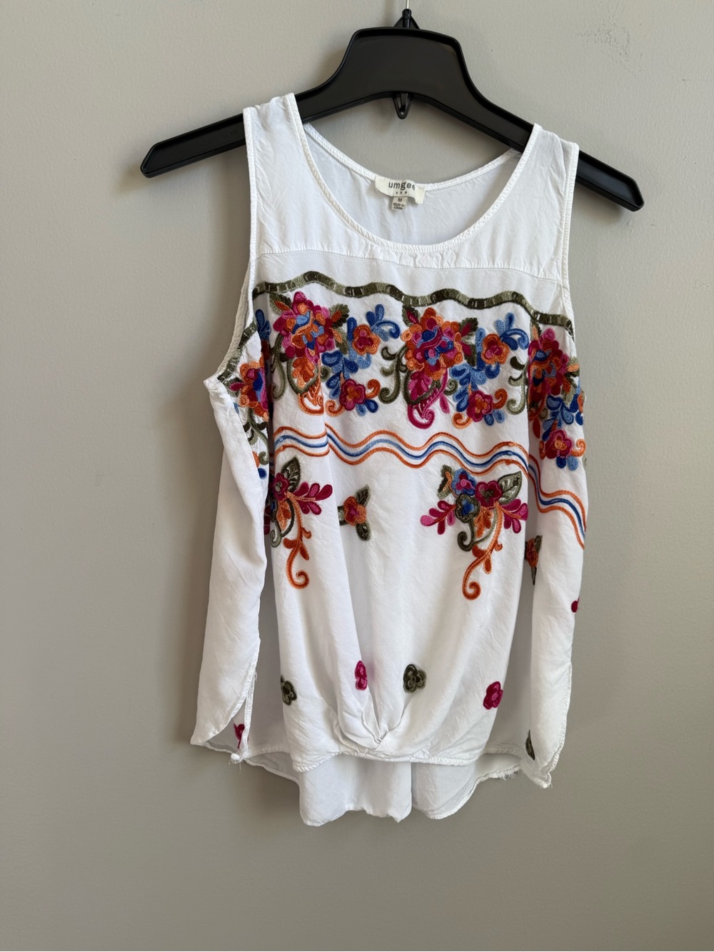 Umgee White Sleeveless Embroidered Boho Top